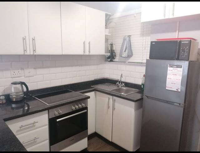 2 BEDROOM APARTMENT TO LET IN SOUTH BEACH